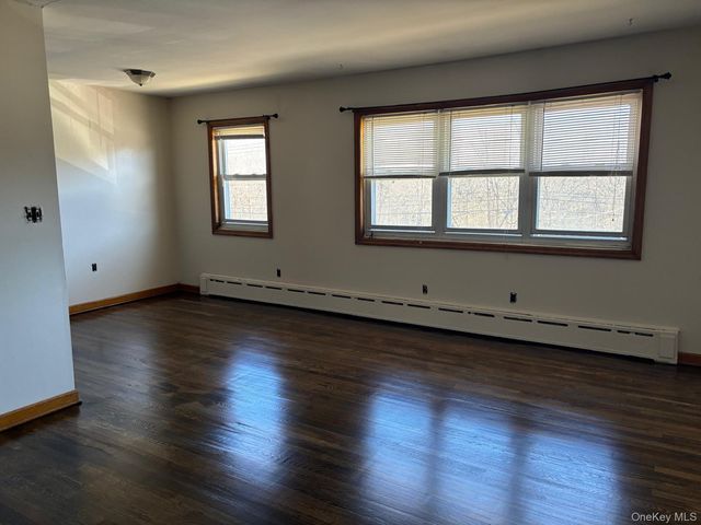 21 Route 17 3, Tuxedo Park, NY 10987