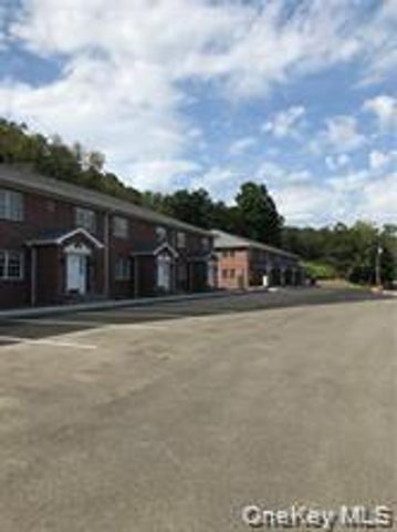 21 Route 17 3, Tuxedo Park, NY 10987