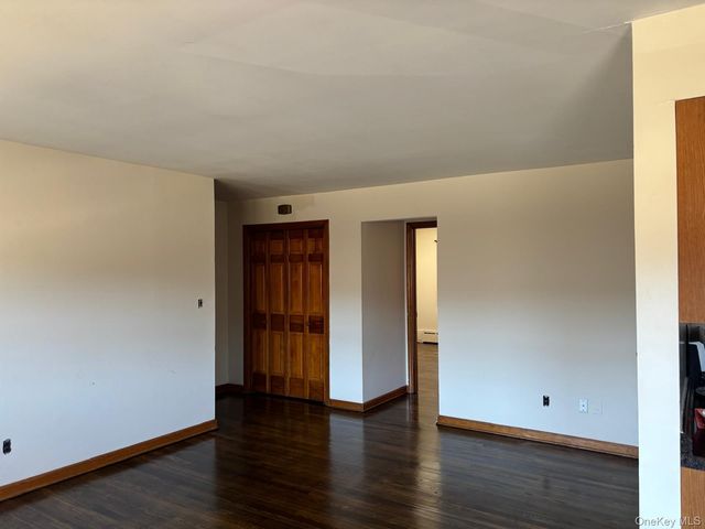 21 Route 17 3, Tuxedo Park, NY 10987