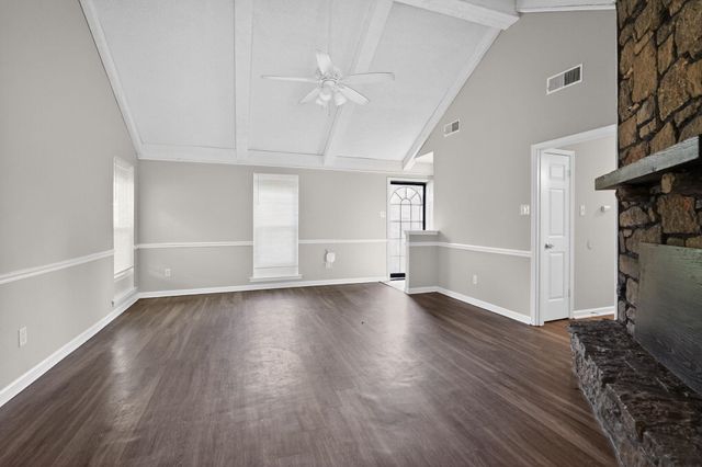 4831 SUMMITRIDGE DR, Memphis, TN 38128