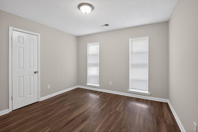 4831 SUMMITRIDGE DR, Memphis, TN 38128