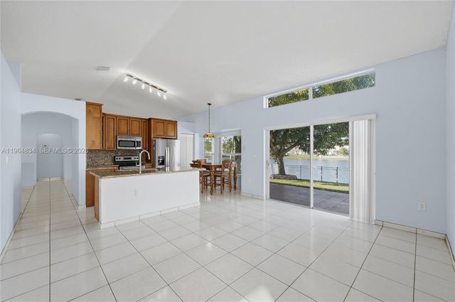 12801 SW 20th St, Miramar, FL 33027