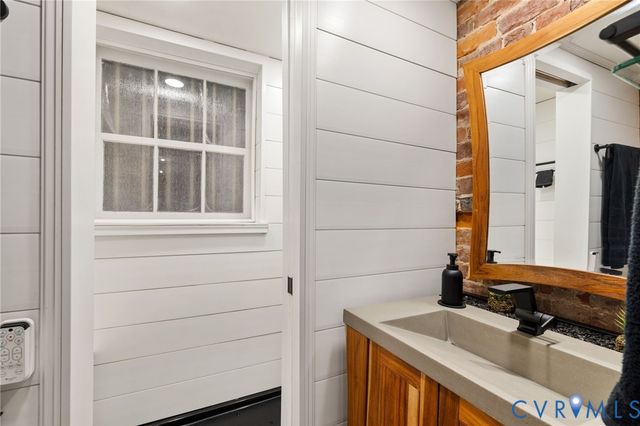 2601 E Franklin St, Richmond, VA 23223