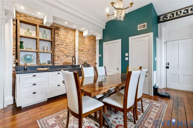 2601 E Franklin St, Richmond, VA 23223