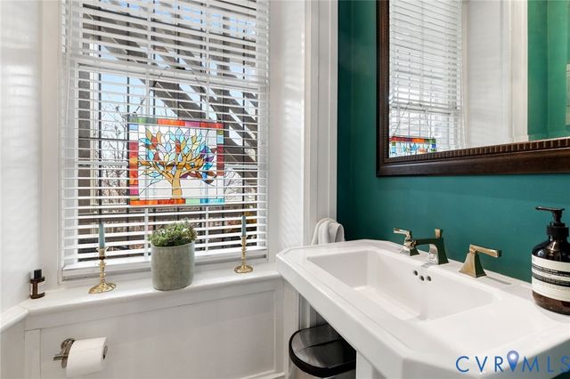 2601 E Franklin St, Richmond, VA 23223