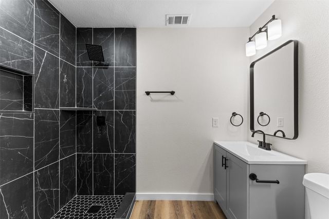 720 BURLESON Street, Grand Prairie, TX 75050