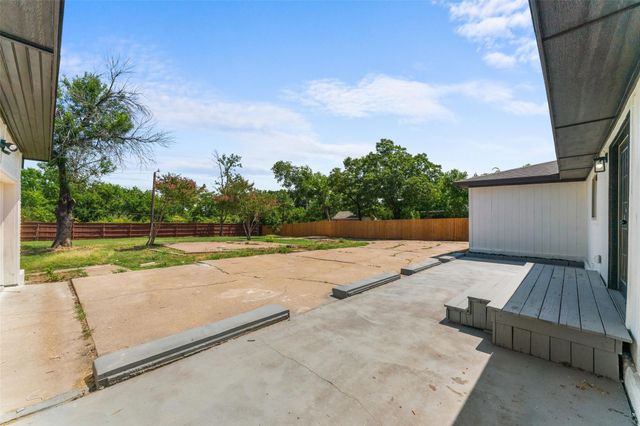 720 BURLESON Street, Grand Prairie, TX 75050
