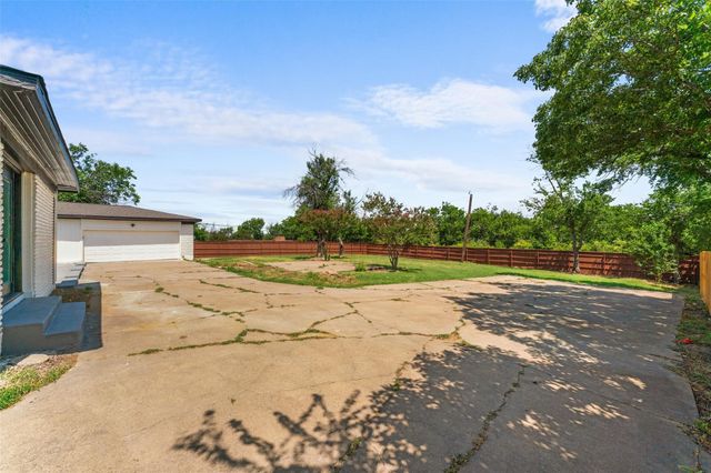 720 BURLESON Street, Grand Prairie, TX 75050