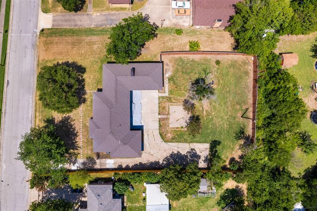720 BURLESON Street, Grand Prairie, TX 75050