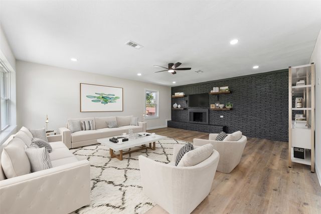 720 BURLESON Street, Grand Prairie, TX 75050