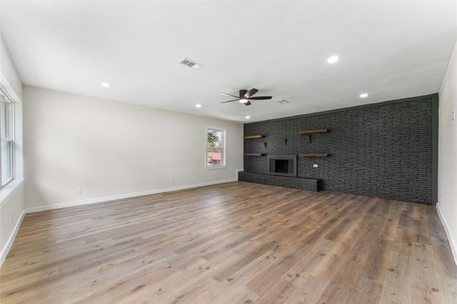 720 BURLESON Street, Grand Prairie, TX 75050