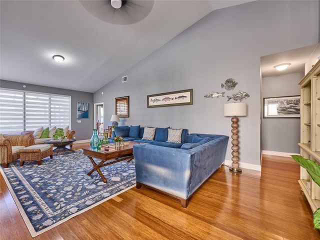 19284 Cherry Hills Ter, Boca Raton, FL 33498