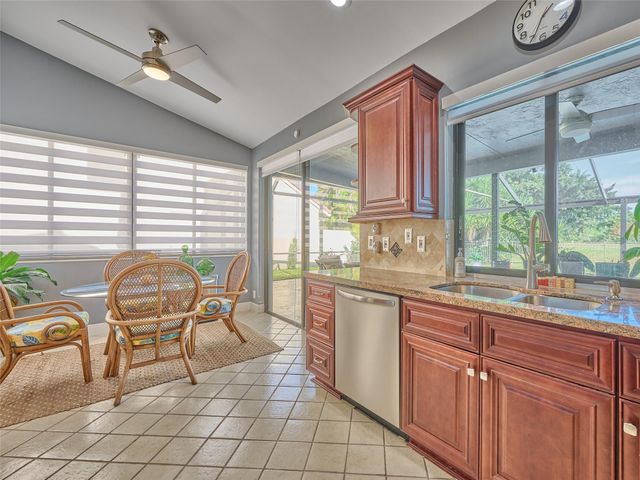 19284 Cherry Hills Ter, Boca Raton, FL 33498