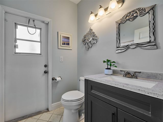 19284 Cherry Hills Ter, Boca Raton, FL 33498