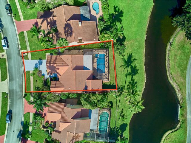 19284 Cherry Hills Ter, Boca Raton, FL 33498