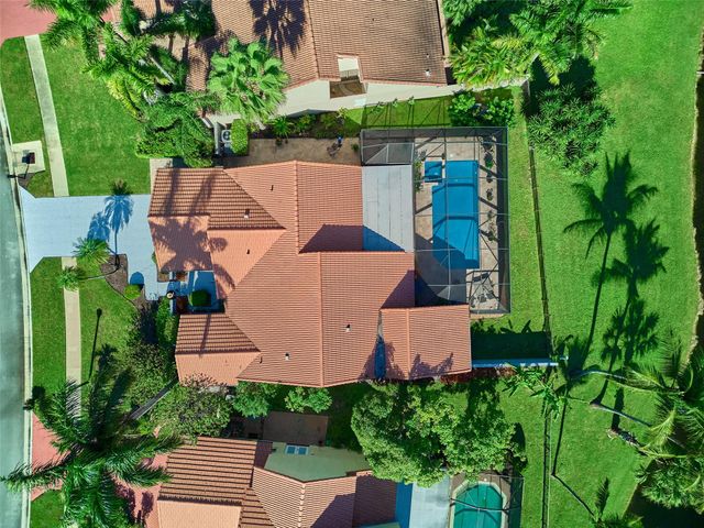 19284 Cherry Hills Ter, Boca Raton, FL 33498