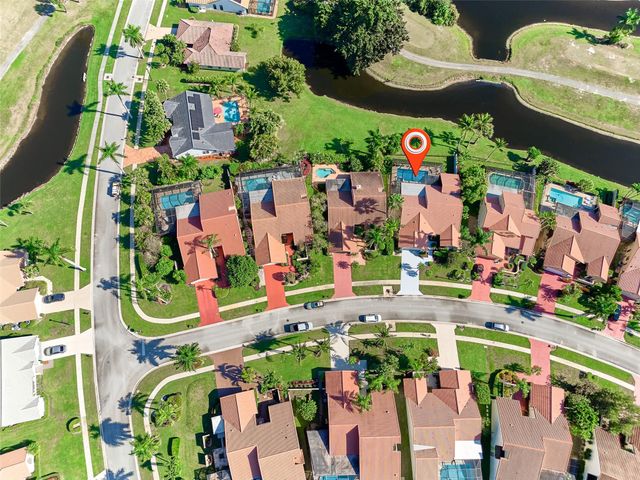 19284 Cherry Hills Ter, Boca Raton, FL 33498