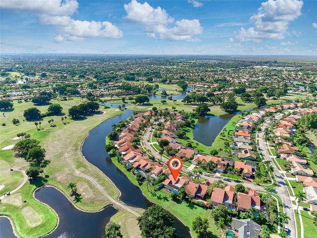 19284 Cherry Hills Ter, Boca Raton, FL 33498