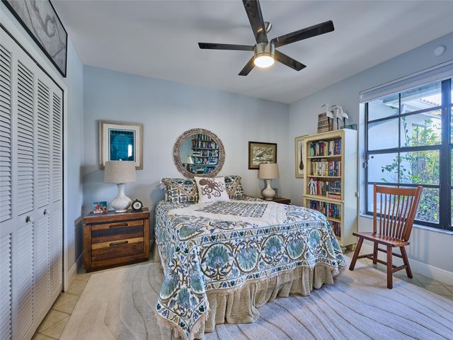 19284 Cherry Hills Ter, Boca Raton, FL 33498