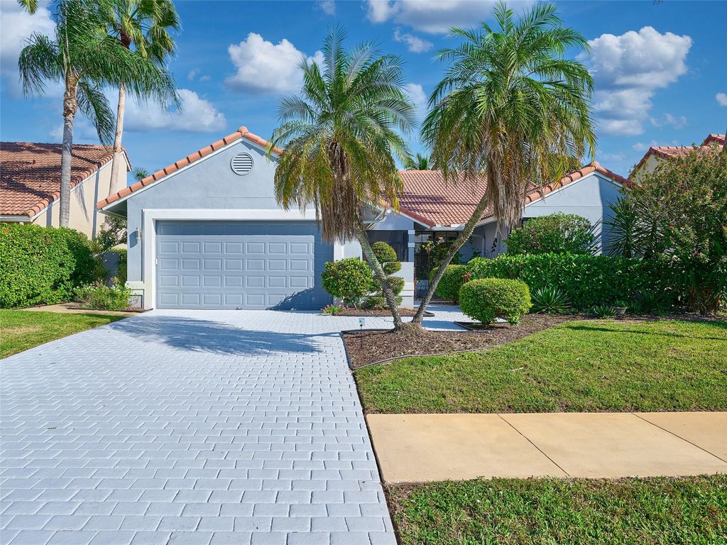 19284 Cherry Hills Ter, Boca Raton, FL 33498