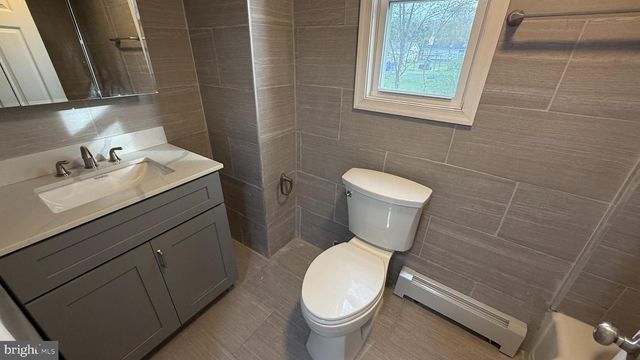 210 CHERRY ST, Duryea, PA 18642