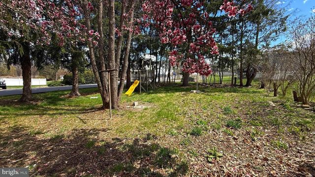 210 CHERRY ST, Duryea, PA 18642