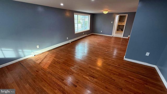 210 CHERRY ST, Duryea, PA 18642