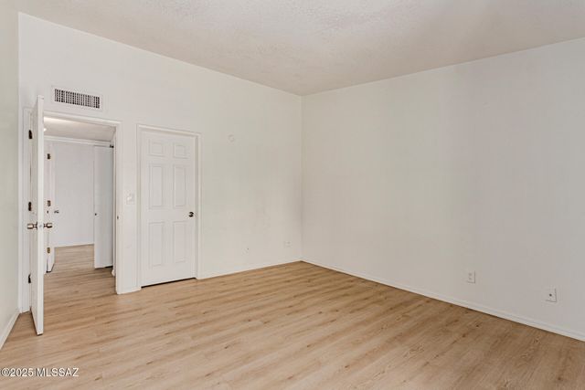 6922 N Northpoint Drive, Tucson, AZ 85741