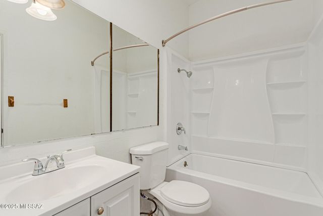 6922 N Northpoint Drive, Tucson, AZ 85741