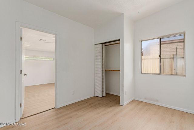 6922 N Northpoint Drive, Tucson, AZ 85741