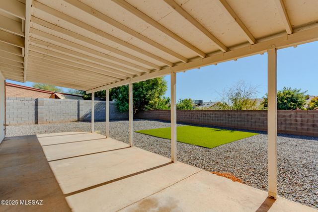 6922 N Northpoint Drive, Tucson, AZ 85741