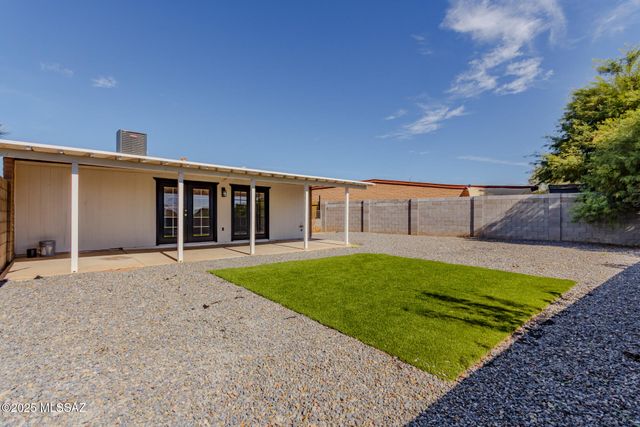 6922 N Northpoint Drive, Tucson, AZ 85741