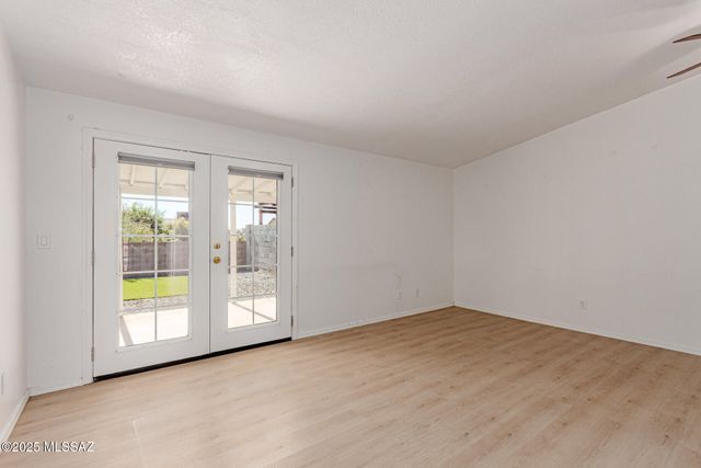 6922 N Northpoint Drive, Tucson, AZ 85741