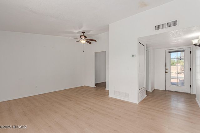 6922 N Northpoint Drive, Tucson, AZ 85741