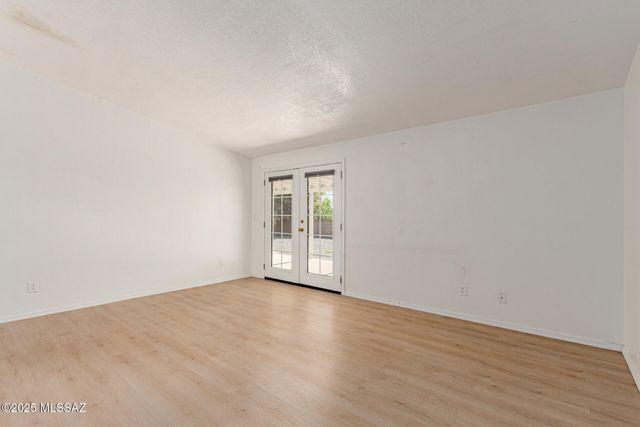 6922 N Northpoint Drive, Tucson, AZ 85741