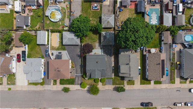 290 West Forest Avenue, Pawtucket, RI 02860