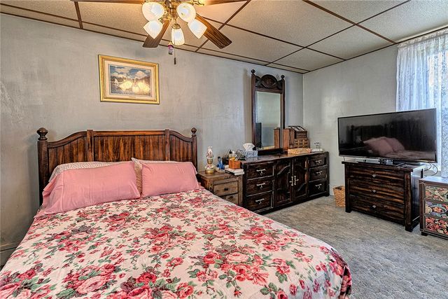 11189 Old Trail Rd, Irwin, PA 15642