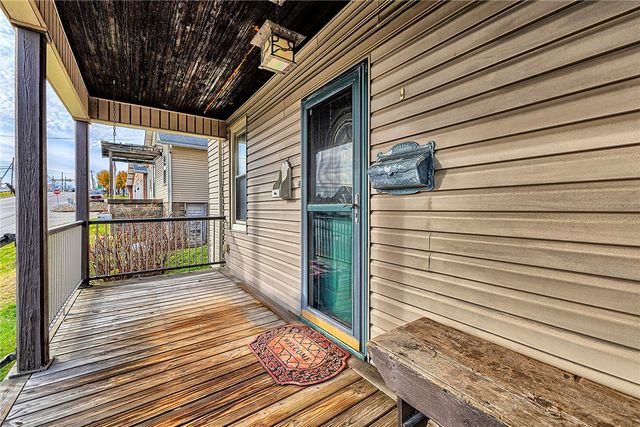 11189 Old Trail Rd, Irwin, PA 15642