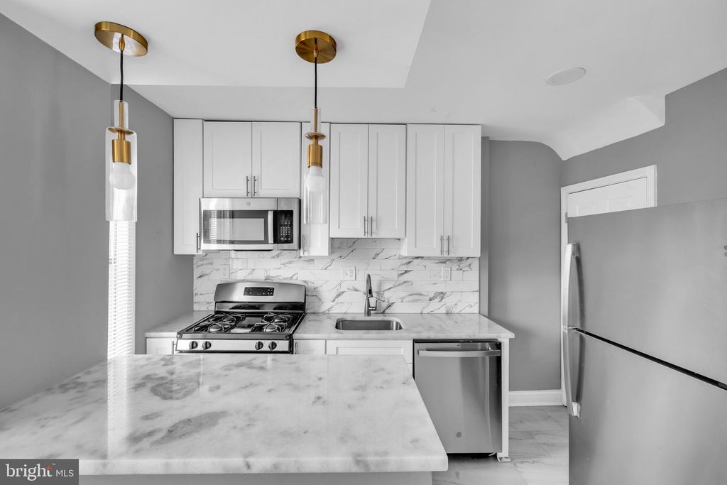 1062 CAMERON RD, Baltimore, MD 21212