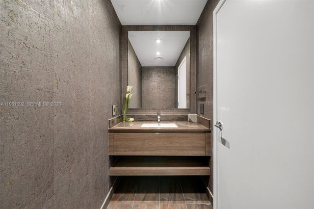 350 Ocean Dr 205N, Key Biscayne, FL 33149