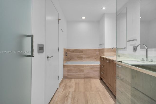 350 Ocean Dr 205N, Key Biscayne, FL 33149