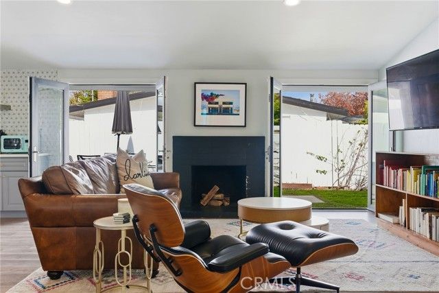 700 Hamilton Street, Costa Mesa, CA 92627