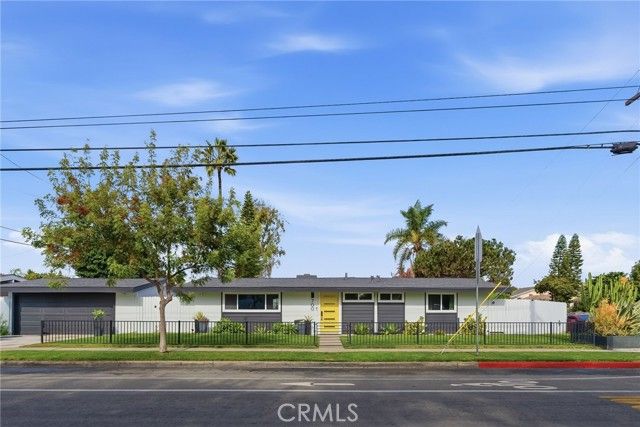 700 Hamilton Street, Costa Mesa, CA 92627