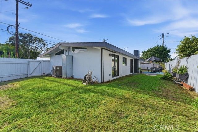 700 Hamilton Street, Costa Mesa, CA 92627