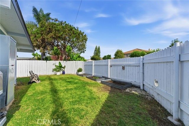 700 Hamilton Street, Costa Mesa, CA 92627