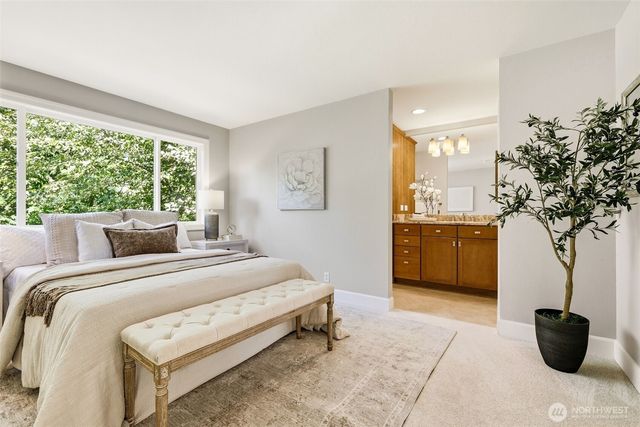 920 225th Court NE, Sammamish, WA 98074