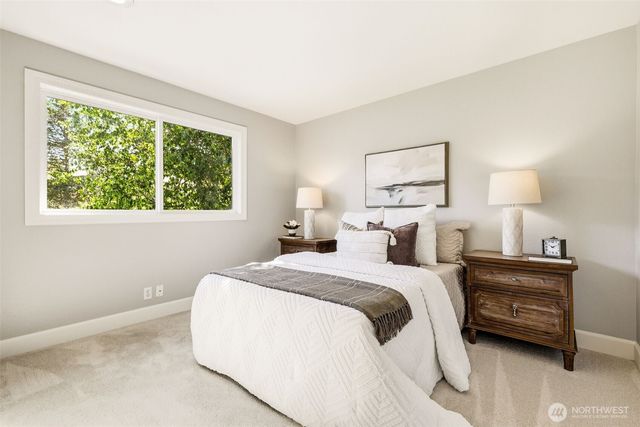 920 225th Court NE, Sammamish, WA 98074