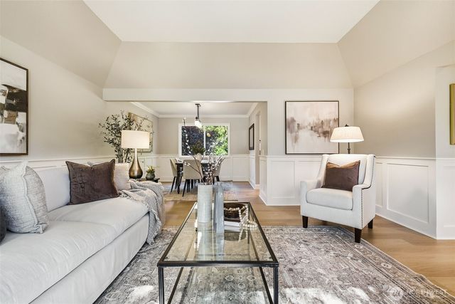 920 225th Court NE, Sammamish, WA 98074