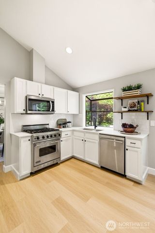920 225th Court NE, Sammamish, WA 98074