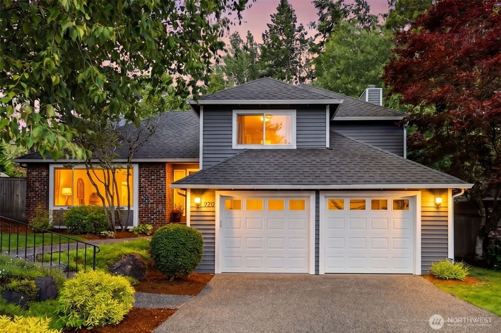 920 225th Court NE, Sammamish, WA 98074